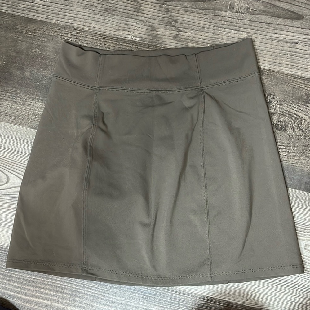 Athleta Size Small Gray Skirt